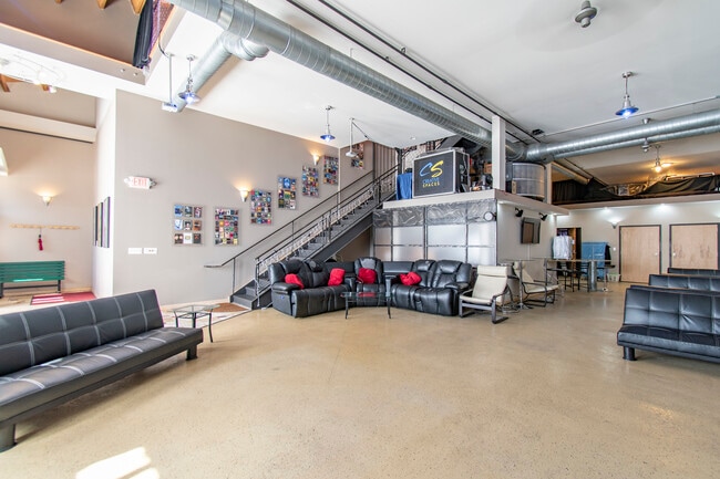 Photo - 1715 Church St