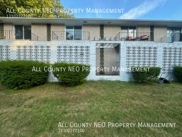 Building Photo - 1376 Forest Glen Dr Unit 1