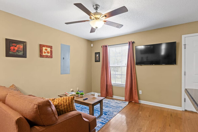 Photo - 222 Elmwood Dr Apartamento Unidad ID1043555P