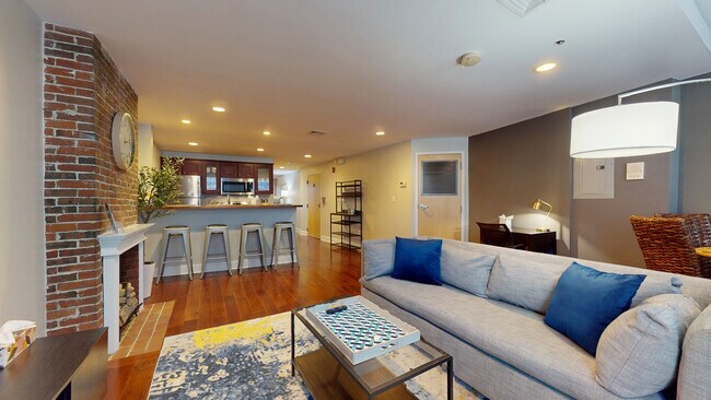 15 Union St Unit 2
