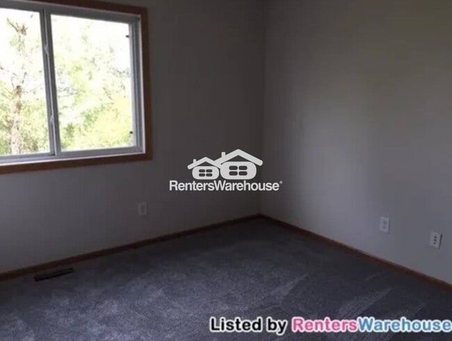 Photo - 4801 Education Dr N