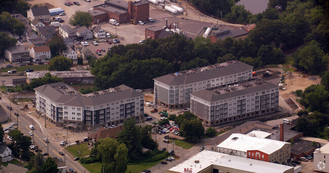 Photo - Taylor Pointe Apartments