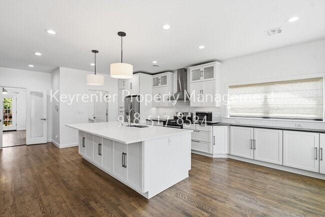 Photo - Midtown Tulsa | 4 Bed | 2 Bath | 2,010 SQFT