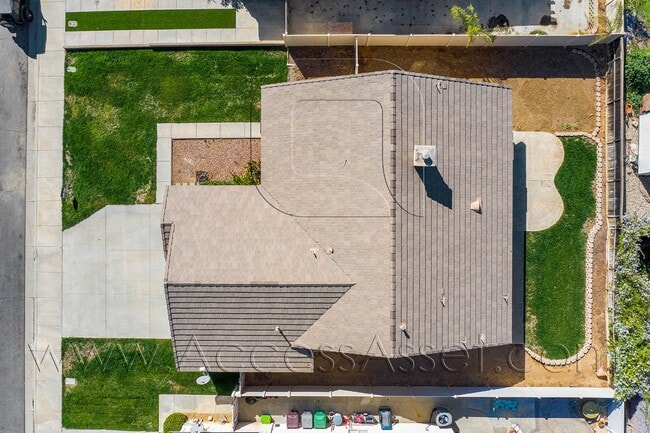 Photo - Stunning Single-Story Home with a Three-Car Garage in Winchester