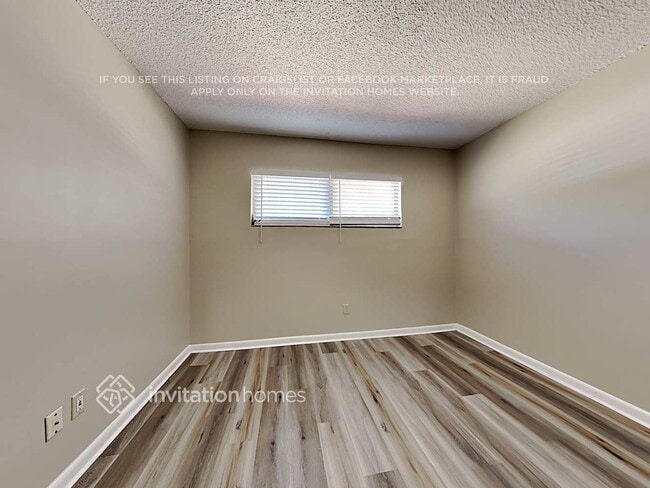 Photo - 111 Fox Valley Ct