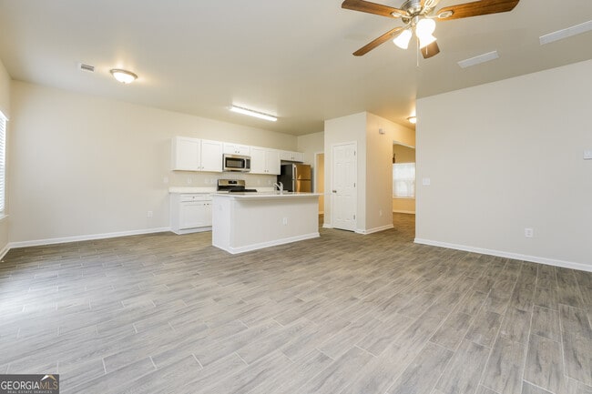 Photo - 5907 Grande River Rd