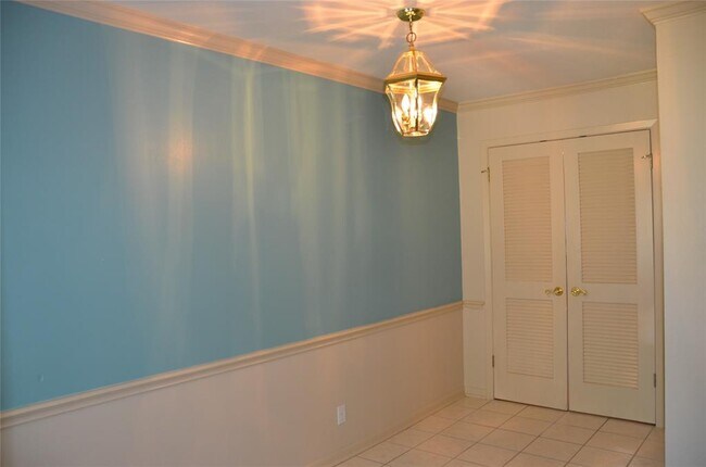 Photo - 5651 Valkeith Dr