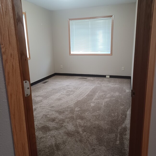 CROSBY COUNTRY APARTMENTS Crosby, MN