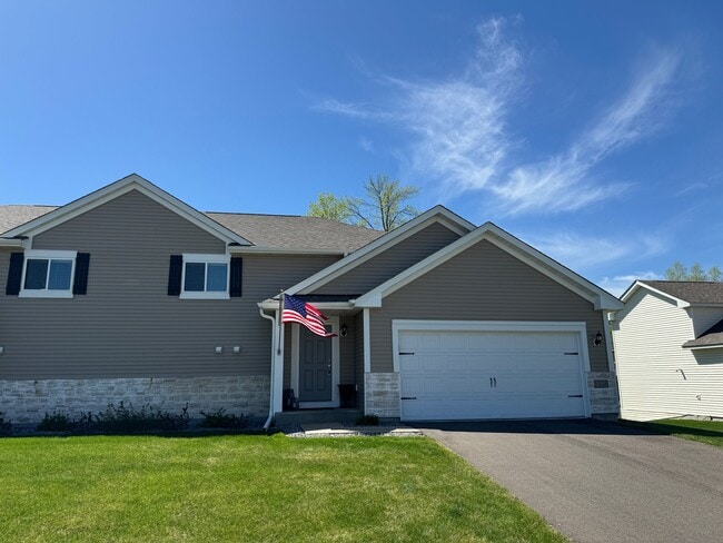Building Photo - 1038 White Tail Ln