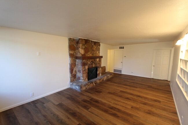 Photo - Price Improvement + $500 Move-In Special! Remodeled Unit with Community Garden – Prime Flagstaff ...