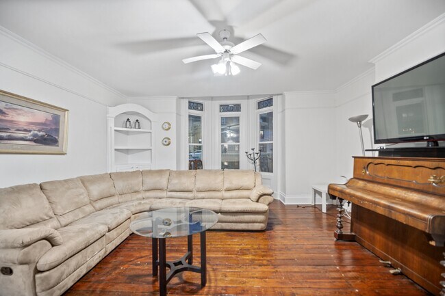 Photo - 203 Gower St