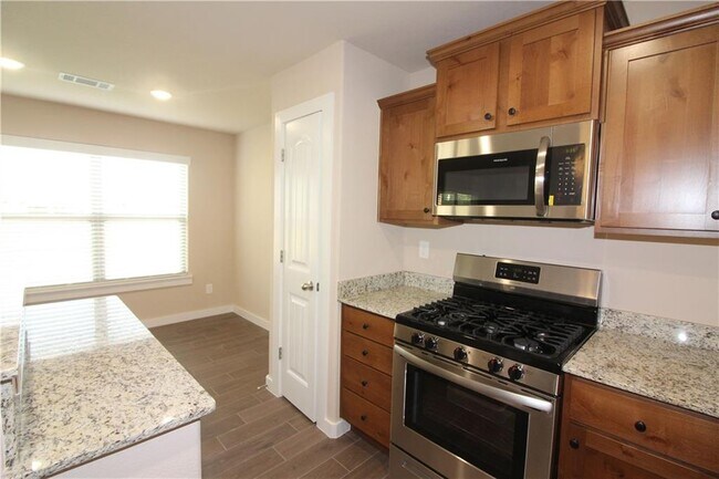 Photo - 412 Barbet Dr