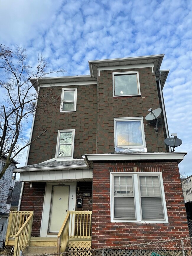 Photo - 19 Pattison St Apartments Unit 3
