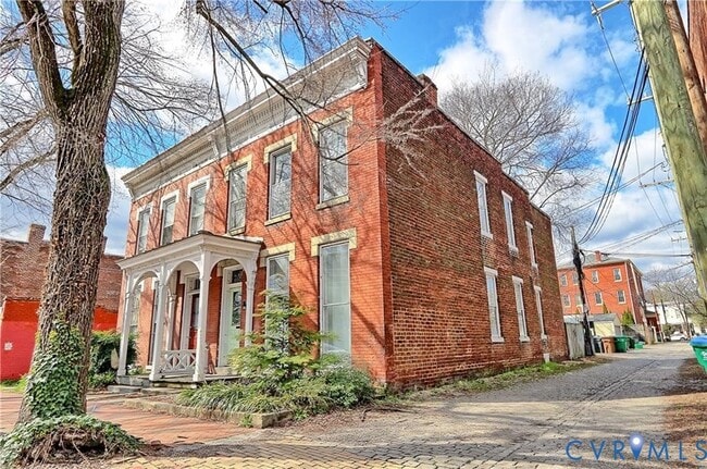 Building Photo - 108 N Harrison St Rental