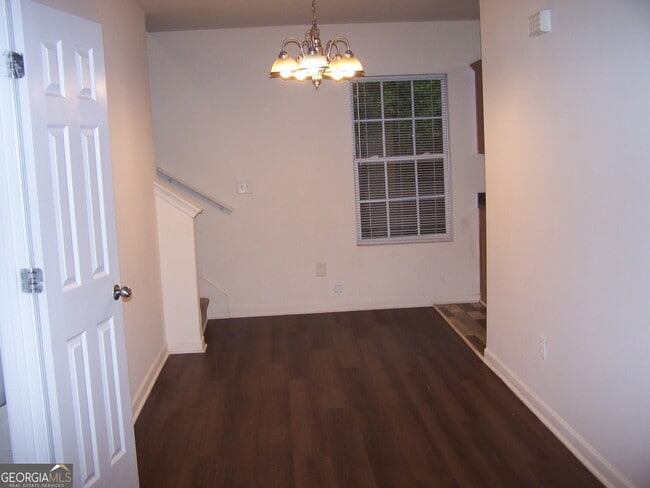 Photo - 102 Cameron Way