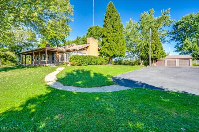 Photo - 4017 Bellaire Ln