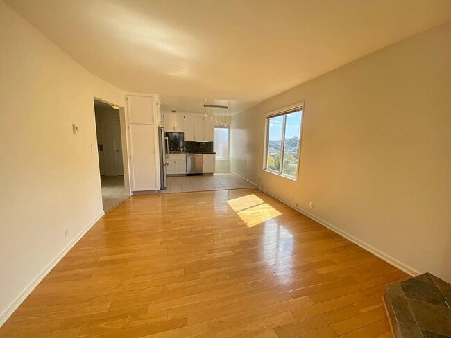 Photo - 1565 Noe St