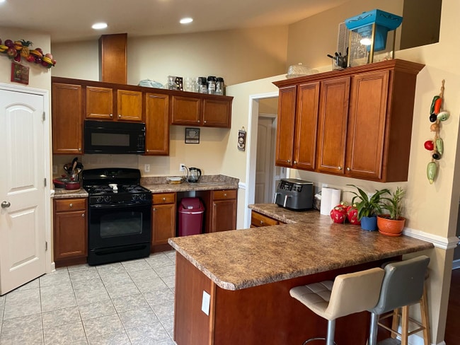 Photo - 879 Vandenburg Dr