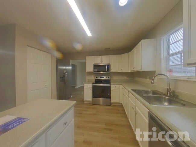 Photo - 415 Fox Trot Dr