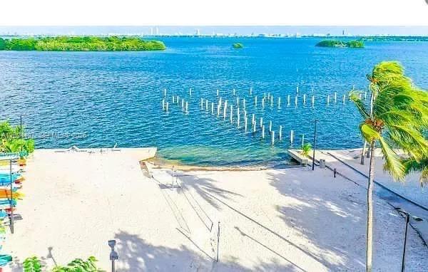 Photo - 680 NE 64th St Unit A500