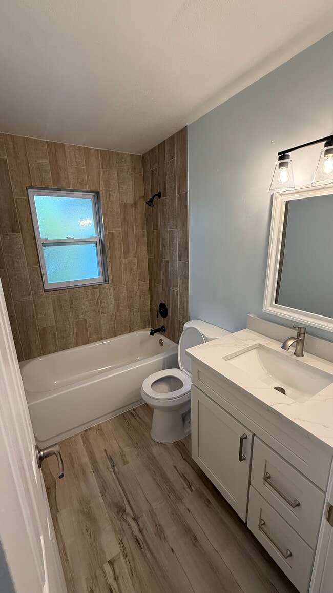 Photo - 2404 51st Avenue Ter W Unit B