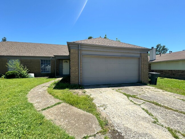 39th Place Duplex - 39th Place Duplex Apartment Unit 12516