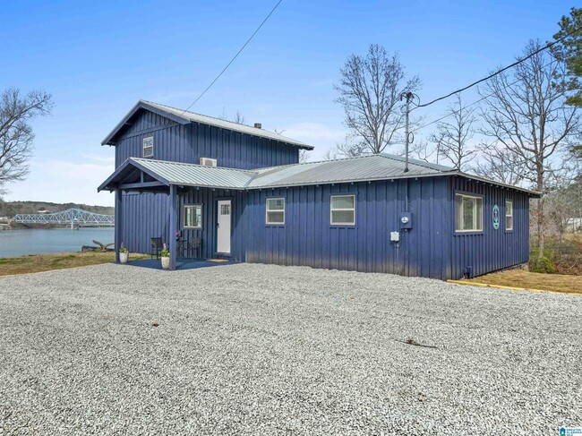 Photo - 346 Bridgeview Rd