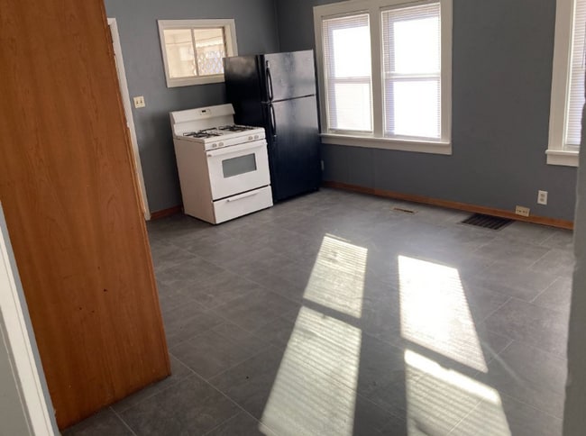 Photo - 616 N Greenview Ave