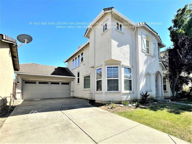 Building Photo - 2405 White Dr
