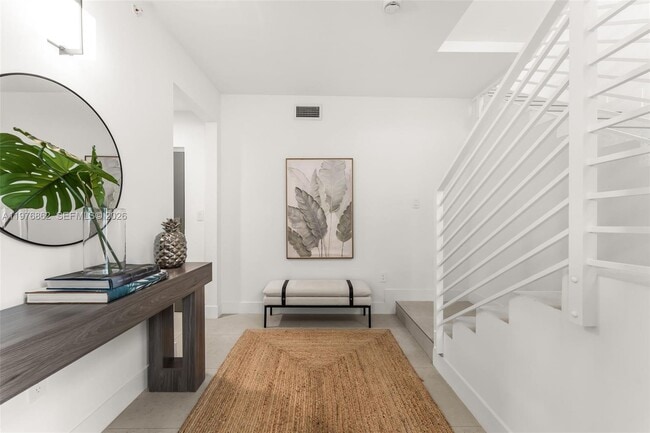 Photo - 721 SW 11th St