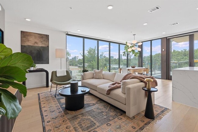 Photo - 1600 S 1st St Condo Unit 206