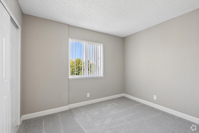 2BR, 1BA - 980SF - Second Bedroom