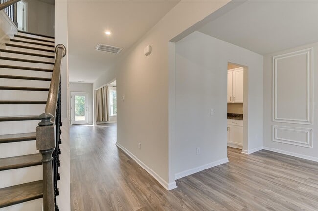 Photo - 6370 Whirlaway Rd