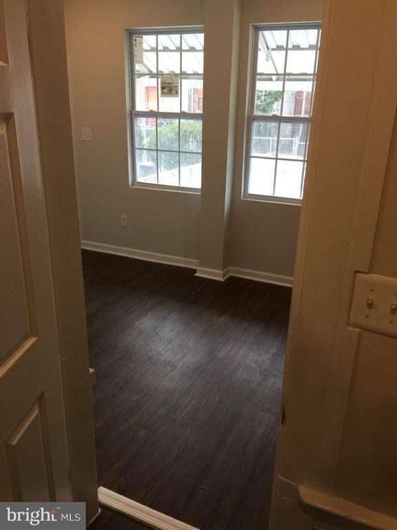 Photo - 1335 T St SE