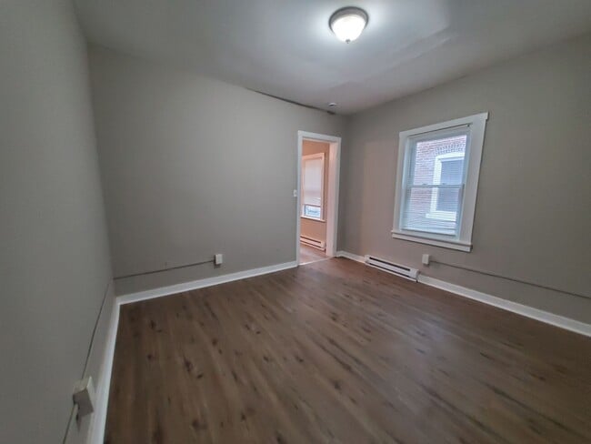 Photo - 209 N Eighth St Unit Apt 2