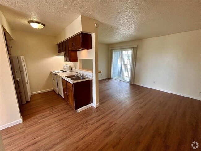 Building Photo - 901 E 40th St Unit 205 Rental