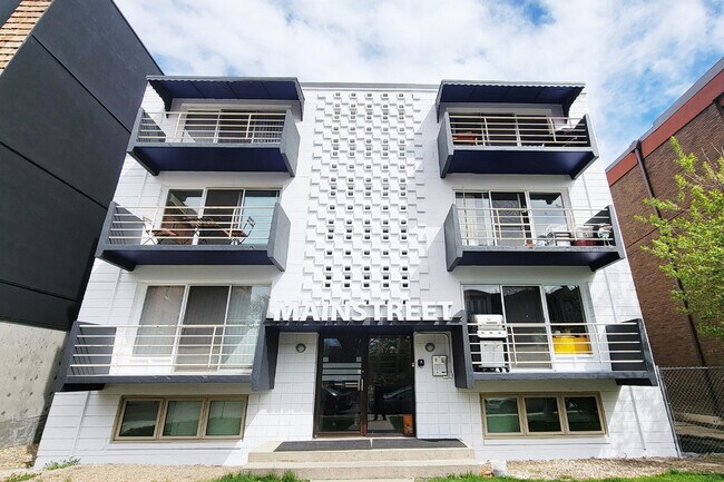 Photo - Mount Royal 17th