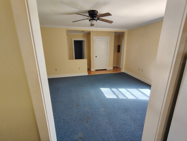 Photo - 178 River St