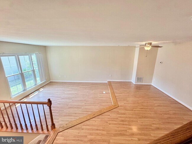 704 Stafford Glen Ct