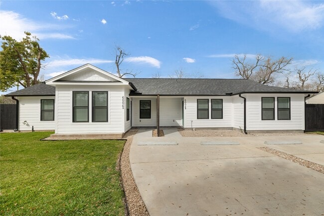 Building Photo - 6004 Bois D Arc St