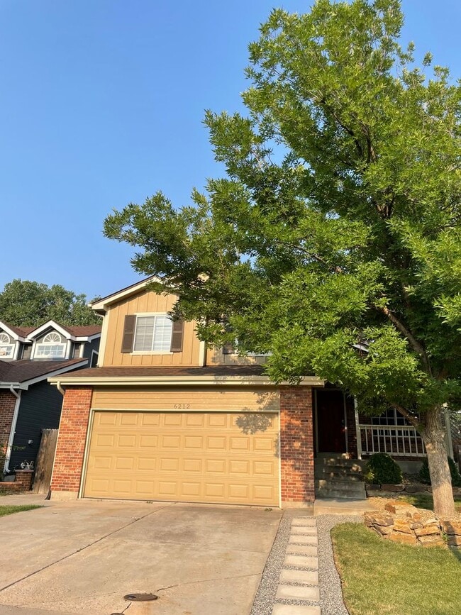 Photo - Gorgeous Detached Home in Arlington Meadows