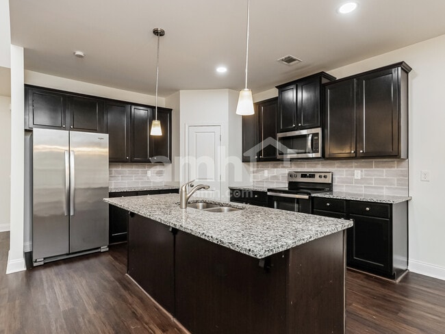 Photo - 121 Coulter Woods Dr