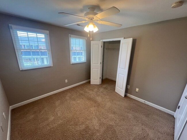 Photo - 1336 Green Oaks Ln