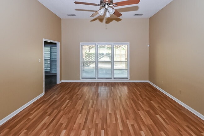 Photo - 9224 Chimneyrock Blvd.