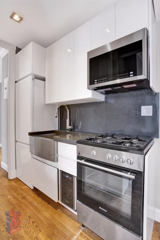 Photo - 410 E 13th St Apartment Unit 6C
