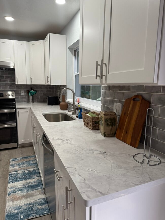 154 SE Selva Ct