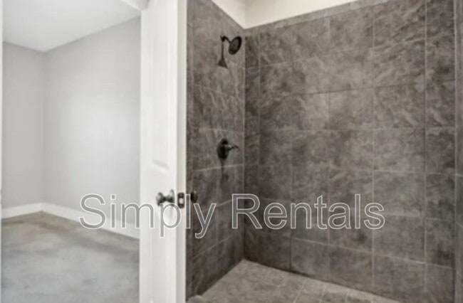 Photo - 705 Maple St Unit 1