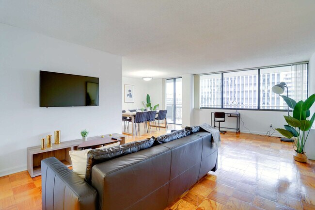 Photo - 320 23rd St S Unidad FL8-ID1022535P