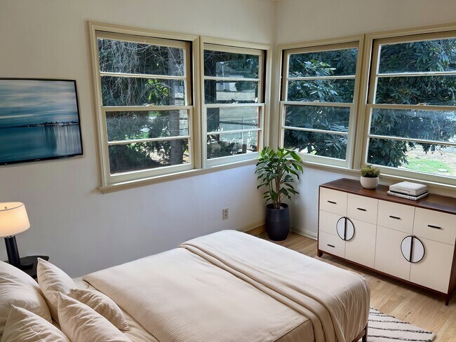 1425 Allison Ave Unit 1425