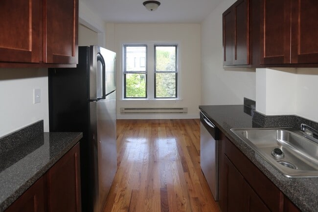 Photo - 3834.5 N Fremont St Unit W4